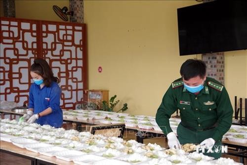 Dịch COVID-19: Cứ A Súa và những suất ăn nghĩa tình ở bệnh viện vùng cao Lai Châu 