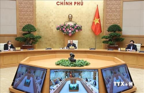 Thủ tướng Nguyễn Xuân Phúc: Phải có những cơ chế, giải pháp thúc đẩy các thành phần kinh tế vượt qua khó khăn