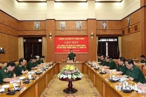  越共第十二届中央委员会第12次全体会议军队代表举行见面会