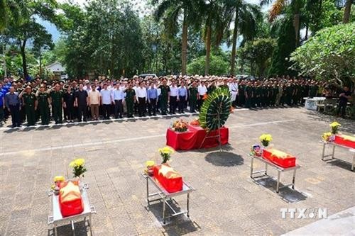 河江省为在捍卫祖国北方边界战争中英勇牺牲的烈士们举行追悼和安葬仪式