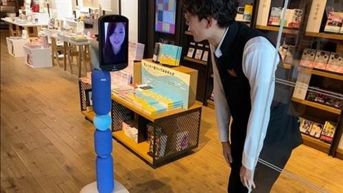 Nhật Bản phát triển robot điều khiển từ xa