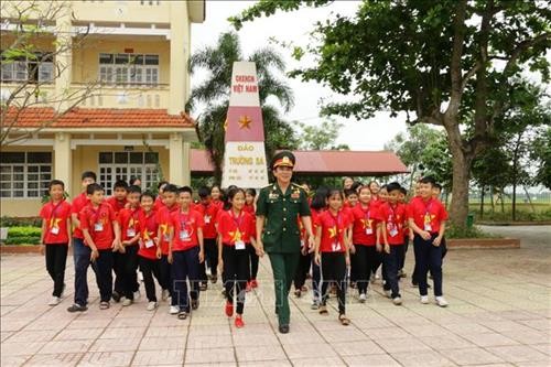 Kỷ niệm 130 năm Ngày sinh Chủ tịch Hồ Chí Minh: Giữ gìn, phát triển khúc hát dân ca ví, giặm trên quê Bác