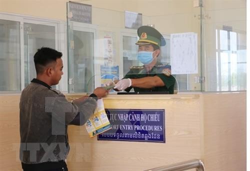 新冠肺炎疫情：老挝政府为越南公民回国创造便利
