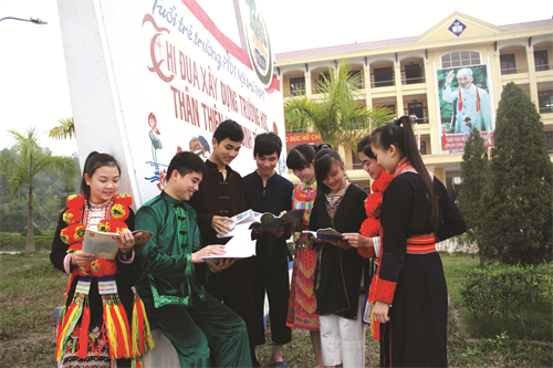 Trường dân tộc nội trú tỉnh Tuyên Quang : Nơi ươm mầm xanh trên rẻo cao