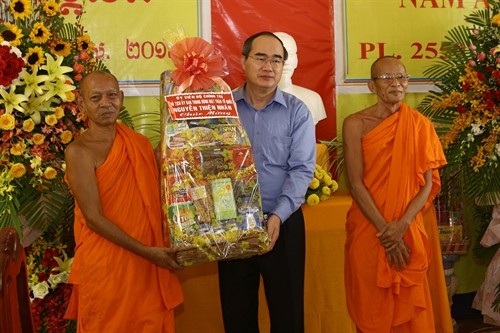 Chủ tịch Ủy ban Trung ương Mặt trận Tổ quốc Việt Nam chúc Tết cổ truyền Chôl Chnăm Thmây của đồng bào Khmer