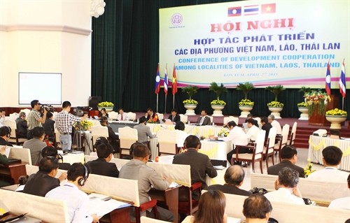 Hợp tác phát triển các địa phương của ba nước Việt Nam, Lào, Thái Lan