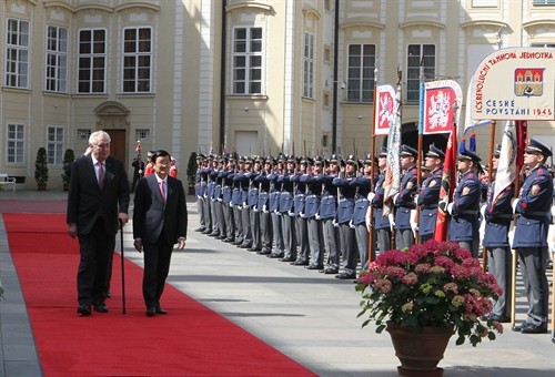 Chủ tịch nước Trương Tấn Sang kết thúc tốt đẹp chuyến thăm cấp Nhà nước Cộng hòa Séc