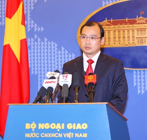 Người Phát ngôn Bộ Ngoại giao Việt Nam: Yêu cầu Trung Quốc chấm dứt ngay các hoạt động xây dựng tại hai quần đảo Hoàng Sa và Trường Sa