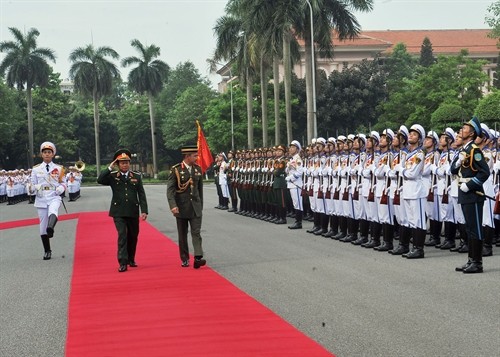 Tư lệnh các lực lượng vũ trang Hoàng gia Brunei thăm Việt Nam