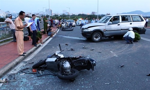 Tai nạn giao thông trên cầu Thuận Phước làm 3 người chết