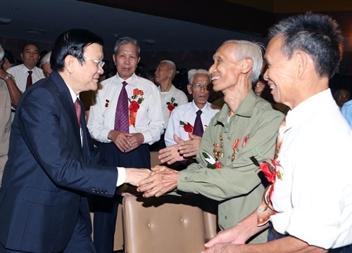 Chủ tịch nước Trương Tấn Sang dự Lễ kỷ niệm 65 năm ngày Bác Hồ sáng lập Lực lượng Thanh niên xung phong Việt Nam