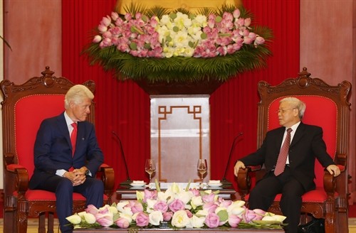 Tổng Bí thư Nguyễn Phú Trọng và Chủ tịch nước Trương Tấn Sang tiếp nguyên Tổng thống Bin Clin-tơn