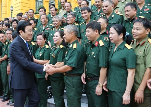 Chủ tịch nước Trương Tấn Sang gặp mặt cựu chiến binh Sư đoàn 313 và 314