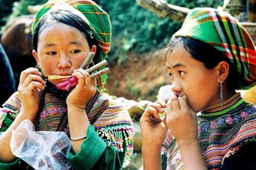 Đàn môi của người Mông