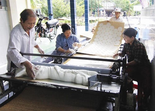 Làng nghề truyền thống bánh phồng Sơn Đốc