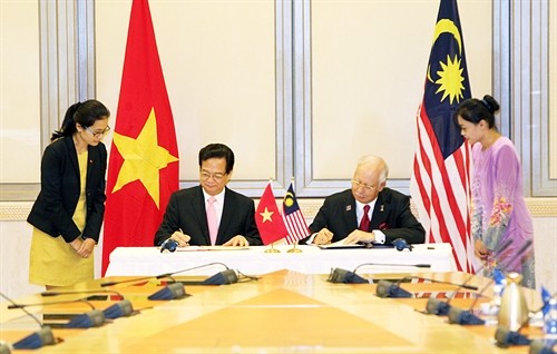 Nâng cấp quan hệ Việt Nam-Malaysia thành Đối tác Chiến lược