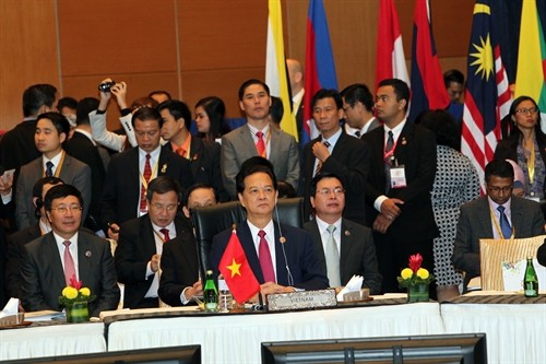 Hoạt động của Thủ tướng Nguyễn Tấn Dũng tại Hội nghị Cấp cao ASEAN 27