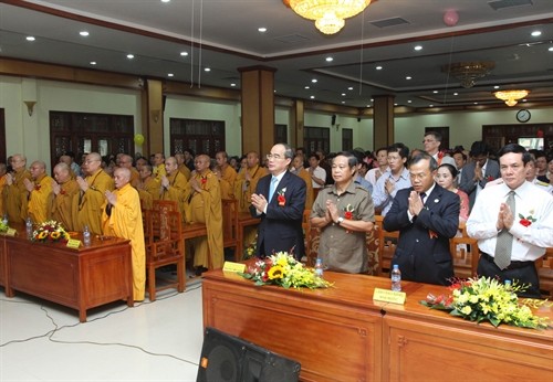 Chủ tịch Ủy ban Trung ương MTTQ Việt Nam Nguyễn Thiện Nhân dự Đại lễ Phật đản Phật lịch 2559