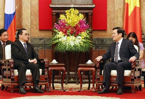 Chủ tịch nước Trương Tấn Sang tiếp Thủ tướng Lào Thongsing Thammavong