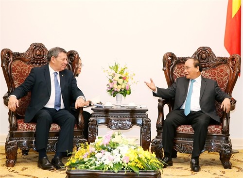 Thủ tướng Nguyễn Xuân Phúc tiếp Bộ trưởng Ngoại giao Cộng hòa Đông Urugoay