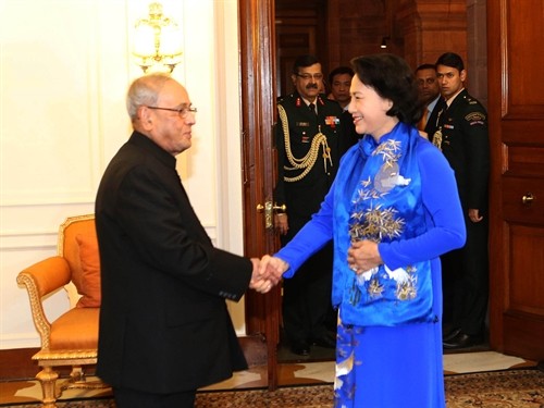 Chủ tịch Quốc hội Nguyễn Thị Kim Ngân hội kiến Tổng thống Ấn Độ Pranab Mukherjee
