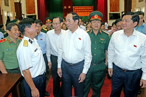 Chủ tịch nước Trần Đại Quang tiếp xúc cử tri lực lượng vũ trang Thành phố Hồ Chí Minh