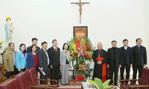 Trưởng Ban Dân vận Trung ương chúc Tổng Giám mục Tổng Giáo phận Hà Nội nhân dịp lễ Giáng sinh