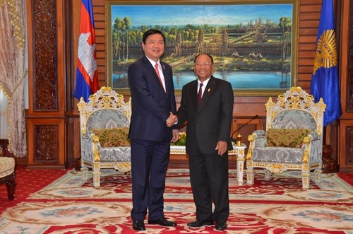 Thành phố Hồ Chí Minh và Phnom Penh tăng cường hợp tác