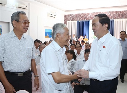 Chủ tịch nước Trần Đại Quang tiếp xúc cử tri Quận 1, Quận 3 Thành phố Hồ Chí Minh