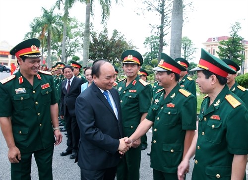 Thủ tướng Nguyễn Xuân Phúc thăm và làm việc tại Quân khu 3