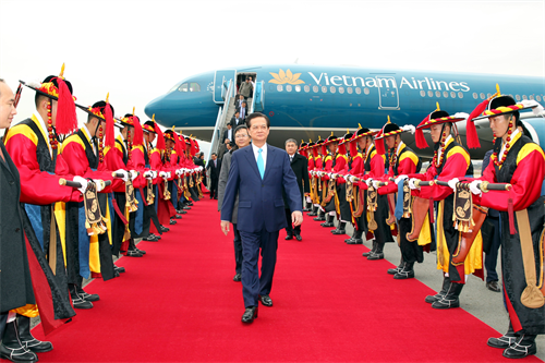 Thủ tướng Nguyễn Tấn Dũng tham dự Hội nghị Cấp cao kỷ niệm 25 năm Quan hệ đối thoại ASEAN - Hàn Quốc và thăm làm việc tại Hàn Quốc