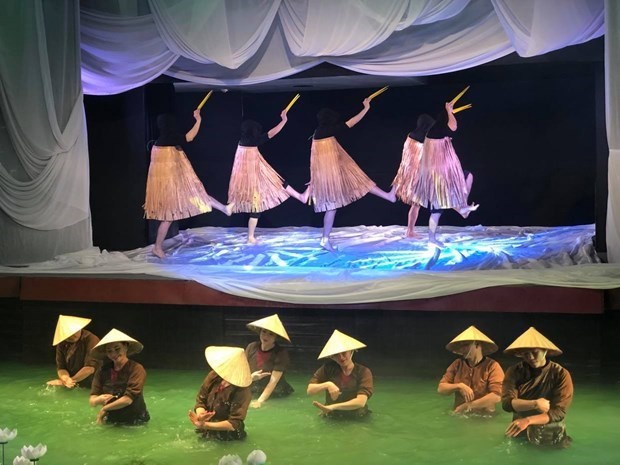 通过“月亮 ”试验木偶戏体验越南文化