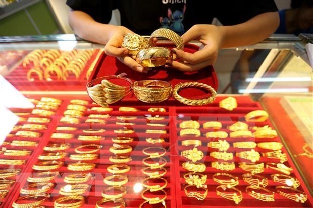 18日上午越南国内市场黄金价格每两5600万越盾以上