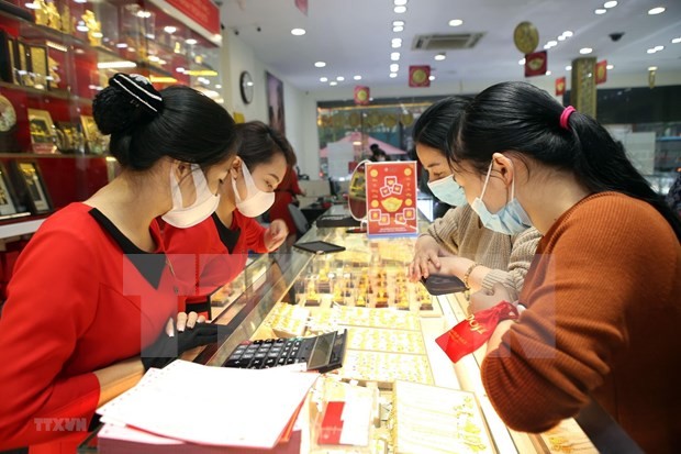 2月1日上午越南国内市场黄金价格每两接近5700万越盾