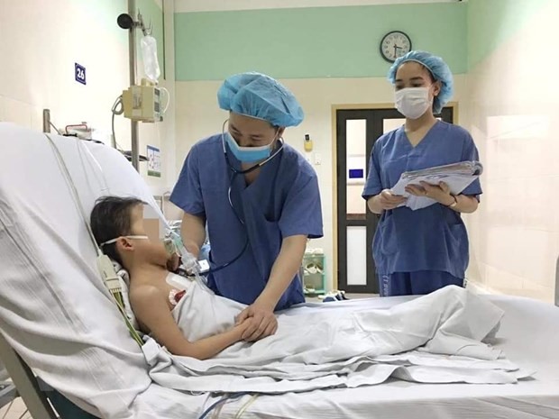 越德友谊医院成功为越南年龄最小患者实施心脏移植手术