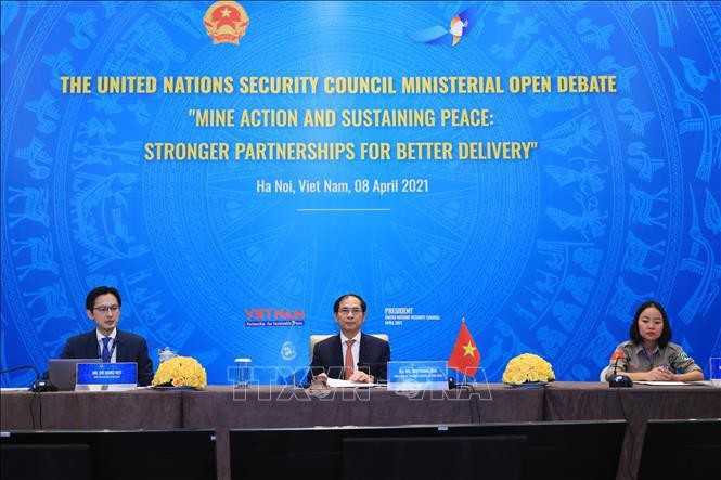越南与联合国安理会：加强在处理遗留炸弹后果的国际合作
