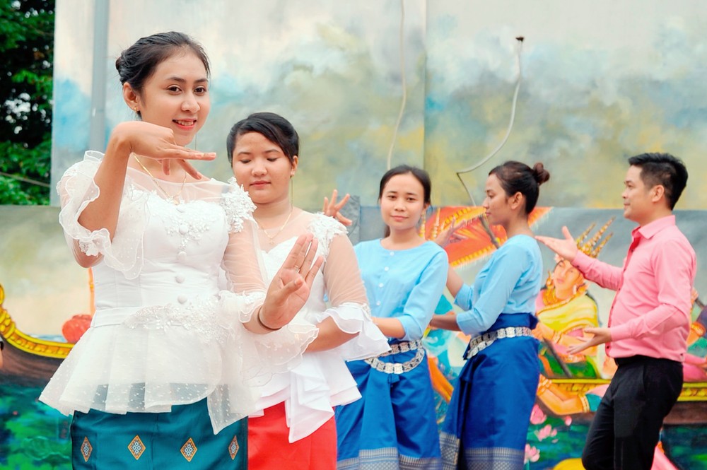 南部地区高棉族丰富多样的文化旅游产品