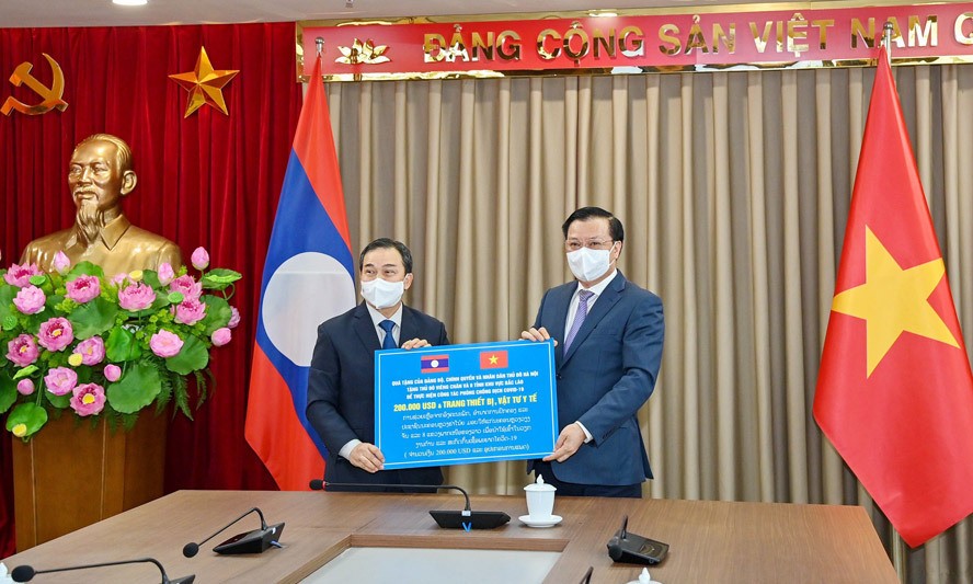 越南首都河内与老挝万象加强多个领域合作
