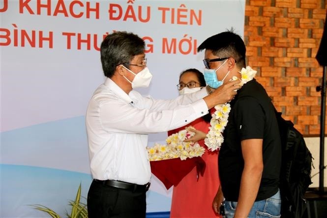 Bình Thuận đón những du khách đầu tiên trong giai đoạn bình thường mới