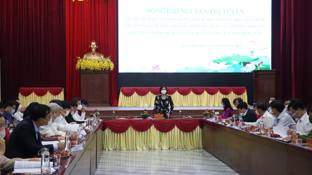 Phó Bí thư Thường trực Thành ủy Hà Nội Nguyễn Thị Tuyến phát biểu kết luận buổi làm việc.
