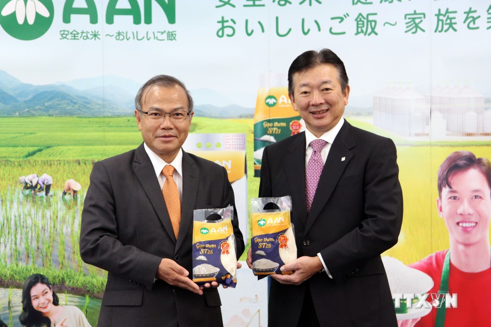 Sự kiện 100 tấn gạo ST25 được bày bán tại các siêu thị, cửa hàng của Nhật Bản đánh dấu một cột mốc quan trọng, là tín hiệu đáng mừng cho xuất khẩu gạo Việt Nam sang Nhật Bản trong tương lai.
