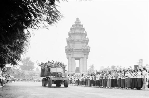 柬埔寨领导永远铭记越南志愿军的牺牲
