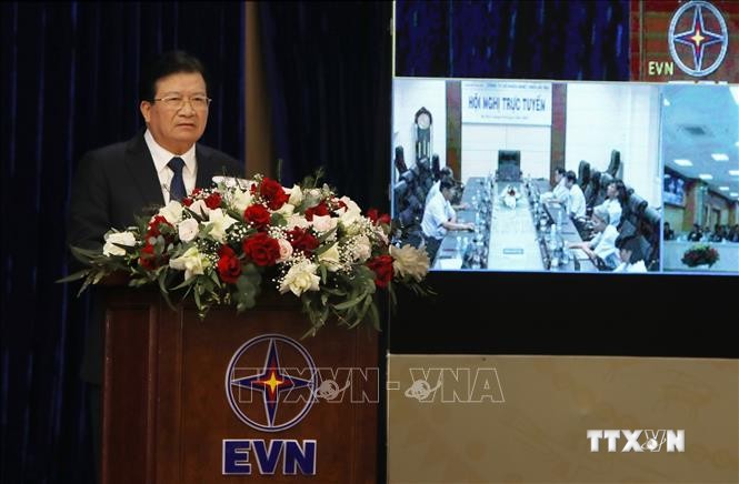郑廷勇副总理：越南电力集团为经济社会发展提供坚实电力支撑