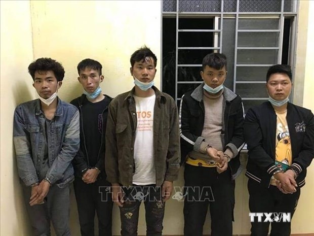 隆安省：逮捕非法出入越南国境的5名中国人