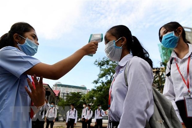 新冠肺炎疫情：柬埔寨疫情持续恶化 新加坡即将为移民工人接种疫苗