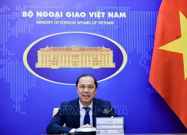 越南外交部副部长阮国勇与德国联邦外交部国务部长举行会谈