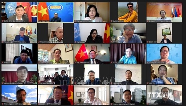 越南驻联合国代表团举行有关胡志明主席的诗歌座谈会