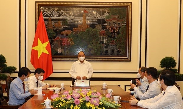 越南国家主席阮春福：共产主义杂志必须担任政治理论大旗的重要使命