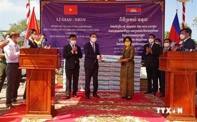 柬埔寨政府为越南捐赠20万剂新冠疫苗