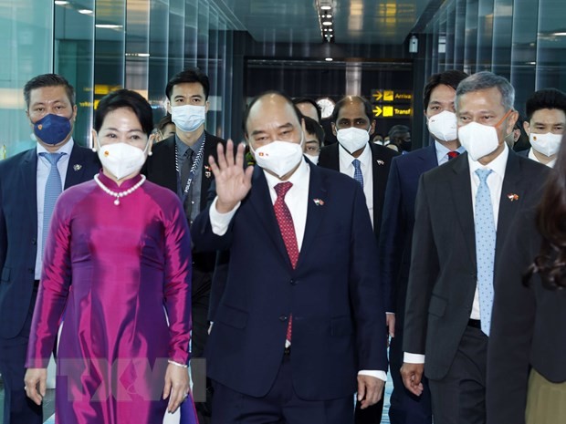 国家主席阮春福圆满结束对新加坡的国事访问